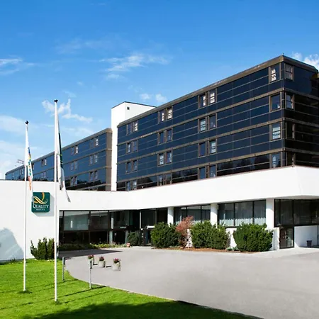 Quality Entry Kolbotn