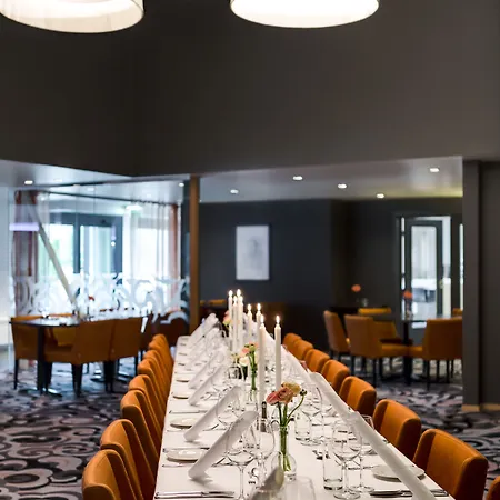 מלון Quality Entry 4*