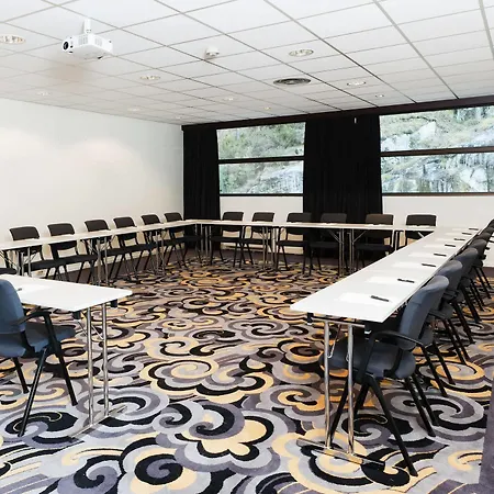 英特里品质酒店 酒店 4*