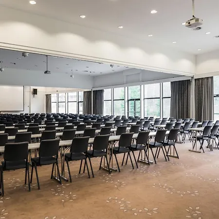 英特里品质酒店 4*