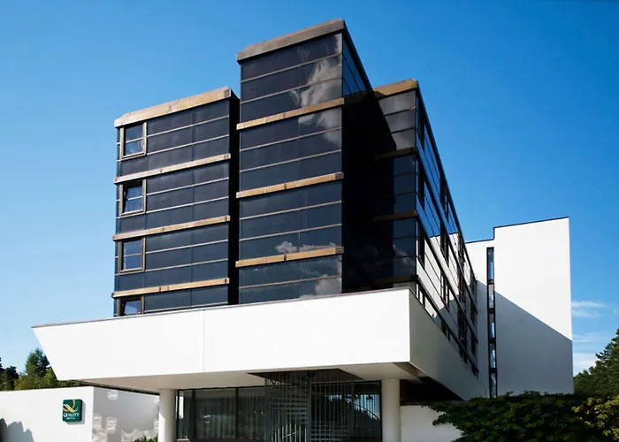 Quality Entry Hotel 4*