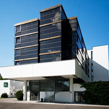 Отель Quality Entry Колбот