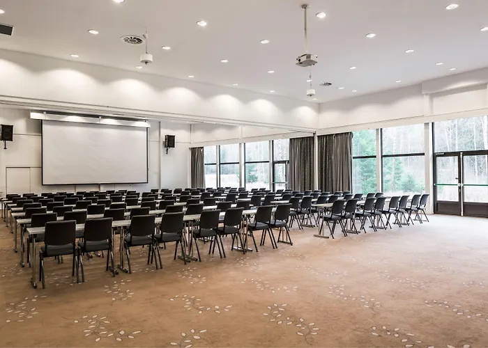 Quality Entry Hotell 4*